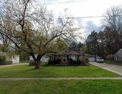 Pre-foreclosure in  Forest Dr Fenton, MI 48430