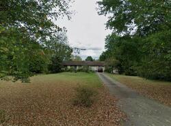 Pre-foreclosure in  Feeley Rd Burlington, KY 41005
