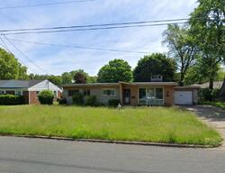 Pre-foreclosure in  Garrison Rd Battle Creek, MI 49017