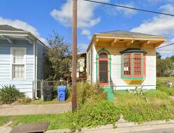Pre-foreclosure in  N Prieur St New Orleans, LA 70116
