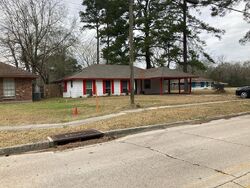 Pre-foreclosure in  Mchugh Rd Baker, LA 70714
