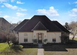 Pre-foreclosure in  Chanel Dr Denham Springs, LA 70706