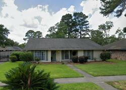 Pre-foreclosure in  Rue Crozat Baton Rouge, LA 70810