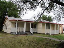 Pre-foreclosure in  Wilson Ave Blackwell, OK 74631