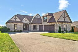  Covey Rise Cir, Clarksville TN