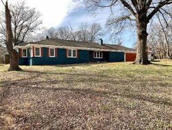 Pre-foreclosure in  Signal St Memphis, TN 38127