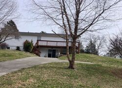 Pre-foreclosure in  Ed Huff Cir Sevierville, TN 37876