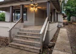 Pre-foreclosure in  Se Kane St Roseburg, OR 97470