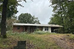 Pre-foreclosure in  Alice Ln Belmont, MS 38827