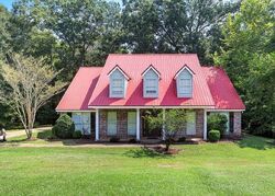 Pre-foreclosure in  Post Oak Ln Richland, MS 39218