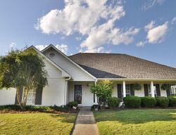  Foxfield Dr, Saltillo MS