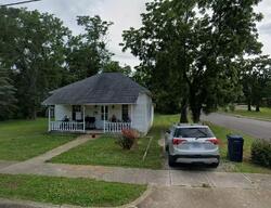 Pre-foreclosure in  N Jackson Ave Lebanon, MO 65536