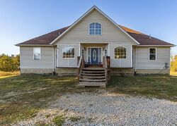Pre-foreclosure in  Rock Rd Bismarck, MO 63624