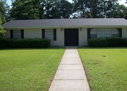 Pre-foreclosure in  Mary Dr Theodore, AL 36582