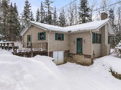 Pre-foreclosure in  N Littleton Rd Littleton, NH 03561
