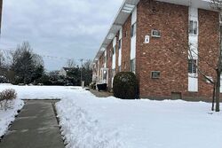 Pre-foreclosure in  Route 111 Unit 42 Smithtown, NY 11787