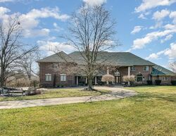 Pre-foreclosure in  Green Lake Dr Middletown, OH 45044