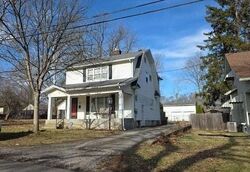 Pre-foreclosure in  Cedarlawn Dr Dayton, OH 45415