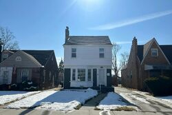 Pre-foreclosure in  VASSAR AVE Detroit, MI 48235