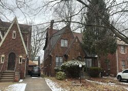 Pre-foreclosure in  Mansfield St Detroit, MI 48227