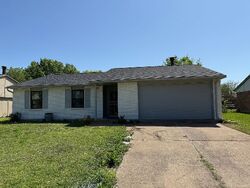 Pre-foreclosure in  Christie Ln Dallas, TX 75249