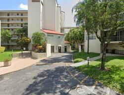 Pre-foreclosure in  S Cypress Bend Dr c Pompano Beach, FL 33069
