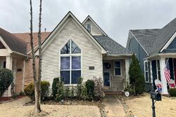 Pre-foreclosure in  Harbor River Dr Memphis, TN 38103