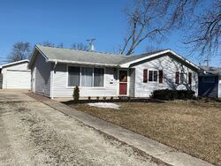  Hanson Dr, Bourbonnais IL
