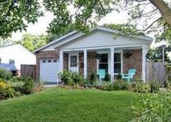 Pre-foreclosure in  FOREST AVE Deerfield, IL 60015