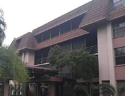 Pre-foreclosure in  NE 195TH ST  Miami, FL 33179