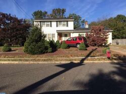 Pre-foreclosure in  RIDGEWOOD AVE Riverside, NJ 08075