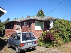 Pre-foreclosure in  38TH AVE SW Seattle, WA 98126