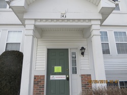 Pre-foreclosure in  HOLIDAY LN Round Lake, IL 60073