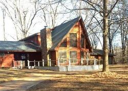 Pre-foreclosure in  ROBIN HOOD DR Yazoo City, MS 39194