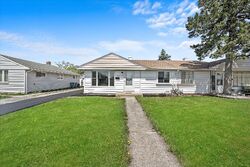 Pre-foreclosure in  W 88TH PL Hometown, IL 60456