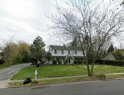 Pre-foreclosure in  CEDAR RD East Northport, NY 11731