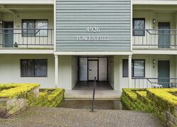 Pre-foreclosure in  SW CORBETT AVE  Portland, OR 97239