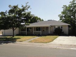 Pre-foreclosure in  FAIRFAX WAY North Highlands, CA 95660