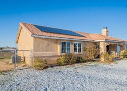 Pre-foreclosure in  LEMON ST Hesperia, CA 92345