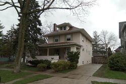 Pre-foreclosure in  RICHMOND AVE La Grange Park, IL 60526