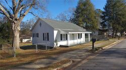 Pre-foreclosure in  Osborne Ave Anderson, SC 29621
