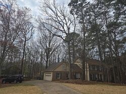 Pre-foreclosure in  Martin Rd Roswell, GA 30076