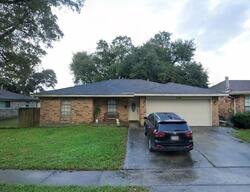 Pre-foreclosure in  Sugarpine Dr Gretna, LA 70056