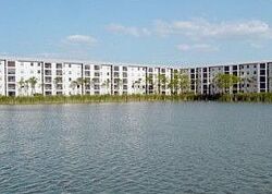 Lake Bayshore Dr, Bradenton FL