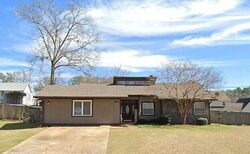 Pre-foreclosure in  Fieldbrook Dr Enterprise, AL 36330
