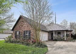 Pre-foreclosure in  Chenier Dr Prairieville, LA 70769