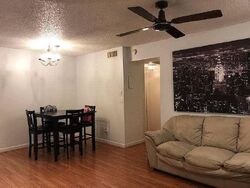  Twin Lakes Dr, Pompano Beach FL