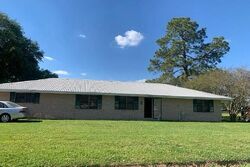 Pre-foreclosure in  Robert Ln Breaux Bridge, LA 70517