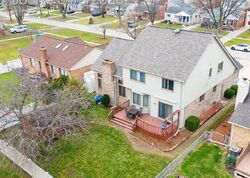 Pre-foreclosure in  Churchill St Southgate, MI 48195