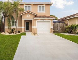  Sw 214th St, Miami FL